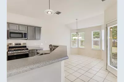305 Dana Drive, Hutto, TX 78634 - Photo 4