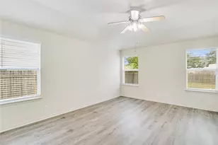 305 Dana Dr, Hutto, TX 78634 - Photo 12