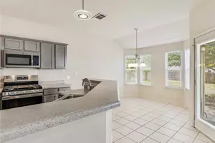 305 Dana Dr, Hutto, TX 78634 - Photo 4