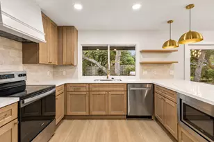 11819 Highland Oaks Trail, Austin, TX 78759 - Photo 12