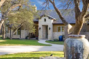 335 Beulah Ln, Dripping Springs, TX 78620 - Photo 2