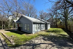 3105 Kings Ln, Austin, TX 78705 - Photo 2