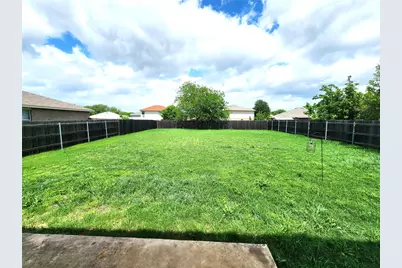 933 Meadow Ridge Loop, Georgetown, TX 78626 - Photo 8