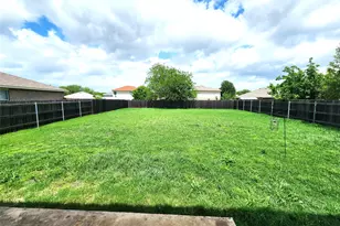 933 Meadow Ridge Loop, Georgetown, TX 78626 - Photo 8