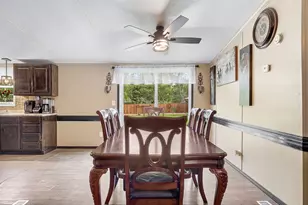 857 E Guadalupe St, La Grange, TX 78945 - Photo 10