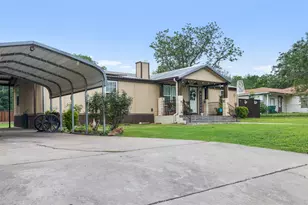 857 E Guadalupe St, La Grange, TX 78945 - Photo 2