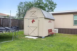 857 E Guadalupe St, La Grange, TX 78945 - Photo 22