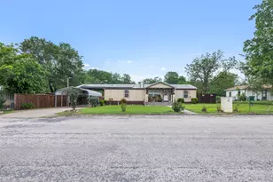 857 E Guadalupe St, La Grange, TX 78945 - Photo 26