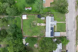 857 E Guadalupe St, La Grange, TX 78945 - Photo 30
