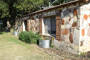 1601 Pine St, Georgetown, TX 78626 - Photo 2