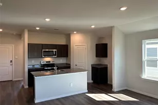 313 Doss Dr, Rockdale, TX 76567 - Photo 4