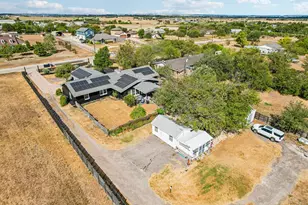 140 Family Cir, Hutto, TX 78634 - Photo 34