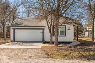 177 Mokulua Ln, Bastrop, TX 78602 - Photo 2