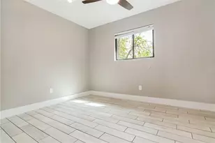 1702 New York Ave, Austin, TX 78702 - Photo 18