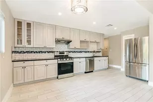 1702 New York Ave, Austin, TX 78702 - Photo 8