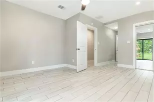 1702 New York Ave, Austin, TX 78702 - Photo 12
