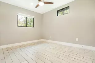 1702 New York Ave, Austin, TX 78702 - Photo 16