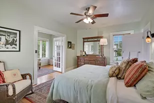 106 W 32nd St, Austin, TX 78705 - Photo 18