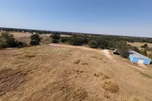 741 Knobbs Rd, McDade, TX 78650 - Photo 32