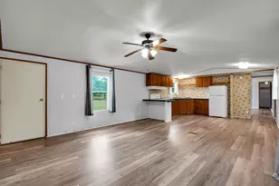 133 Pine Valley Loop, Smithville, TX 78957 - Photo 4