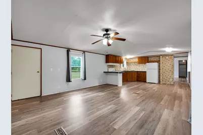 133 Pine Valley Loop, Smithville, TX 78957 - Photo 4