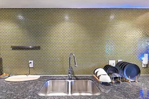 2200 Dickson Dr, Austin, TX 78704 - Photo 18