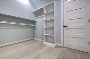 1110 3/4 Fiesta St, Austin, TX 78702 - Photo 14