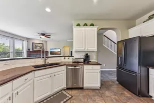 201 Tulip Trail Bend, Cedar Park, TX 78613 - Photo 10