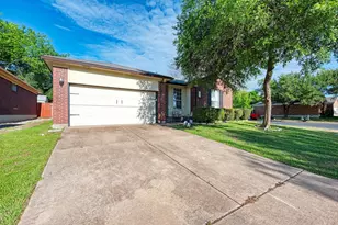 20810 Jumpers Delight Ln, Pflugerville, TX 78660 - Photo 2