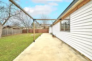 2309 Dovehill Dr, Austin, TX 78744 - Photo 28