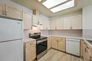 502 Gregory Ct, Round Rock, TX 78664 - Photo 10