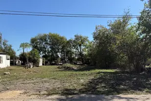 502 S Alamo St, Bartlett, TX 76511 - Photo 1