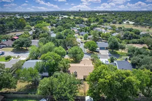 504 Pin Tail Ln, Taylor, TX 76574 - Photo 32