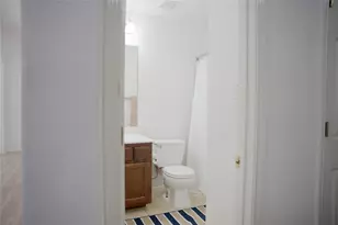 9305 Pioneer Forest Dr, Austin, TX 78744 - Photo 8