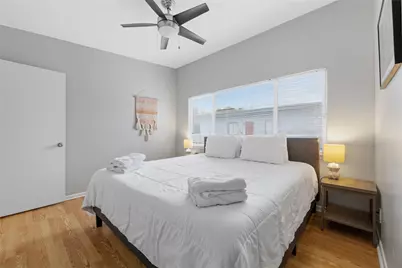 2408 Longview Street #204, Austin, TX 78705 - Photo 12