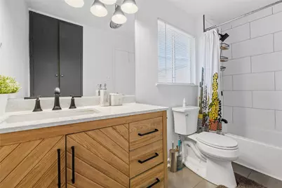 2408 Longview Street #204, Austin, TX 78705 - Photo 14