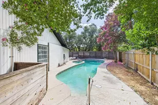 6108 Shadow Valley Dr, Austin, TX 78731 - Photo 24