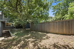 2208 Schriber St, Austin, TX 78704 - Photo 30