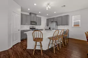 220 Saranac Dr, Elgin, TX 78621 - Photo 12