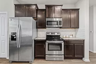 516 E Slaughter Ln, Austin, TX 78744 - Photo 4