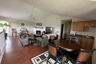 134 Clearwater Ct, Canyon Lake, TX 78133 - Photo 10