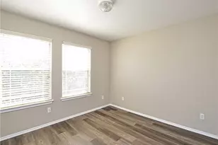 9212 Rowlands Sayle Rd, Austin, TX 78744 - Photo 16