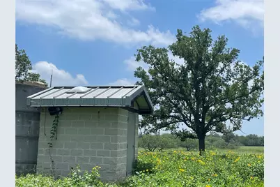 2238 Flash Circle, Luling, TX 78648 - Photo 8