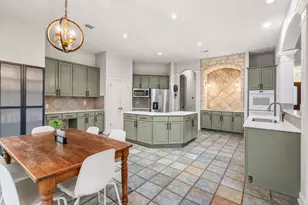 12113 Portobella Dr, Austin, TX 78732 - Photo 16