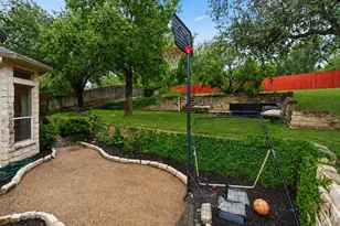 12113 Portobella Dr, Austin, TX 78732 - Photo 32