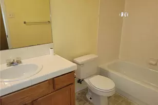 1501 Prather St, Taylor, TX 76574 - Photo 4