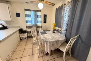 1210 Delano St, Austin, TX 78721 - Photo 6