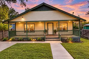 1210 Delano St, Austin, TX 78721 - Photo 2