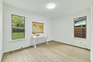 608 Amesbury Ln, Austin, TX 78752 - Photo 18