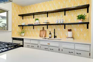 608 Amesbury Ln, Austin, TX 78752 - Photo 10